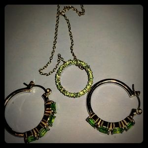 ✅ *Select jewelry: 5 for $25*  Green Necklace and Earrings set